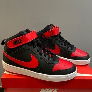 Nike Court Borough Mid 2